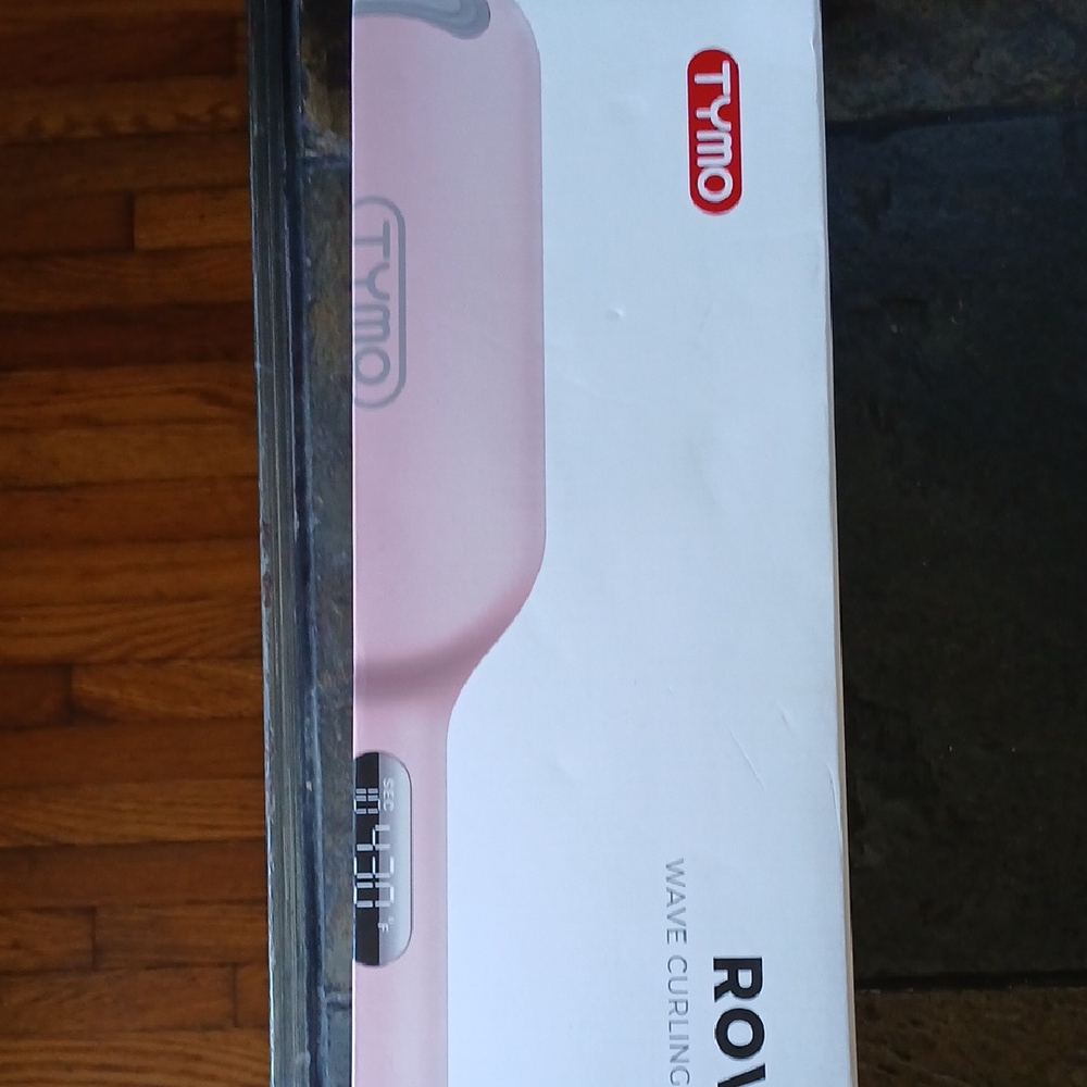 TYMO Pink Wave Curling Iron.  D